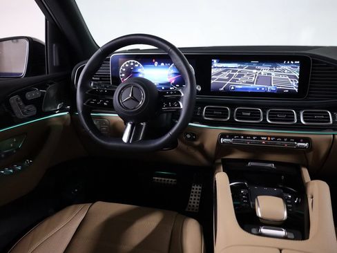 Used 2026 Mercedes-Benz GLS 580 4MATIC image 60
