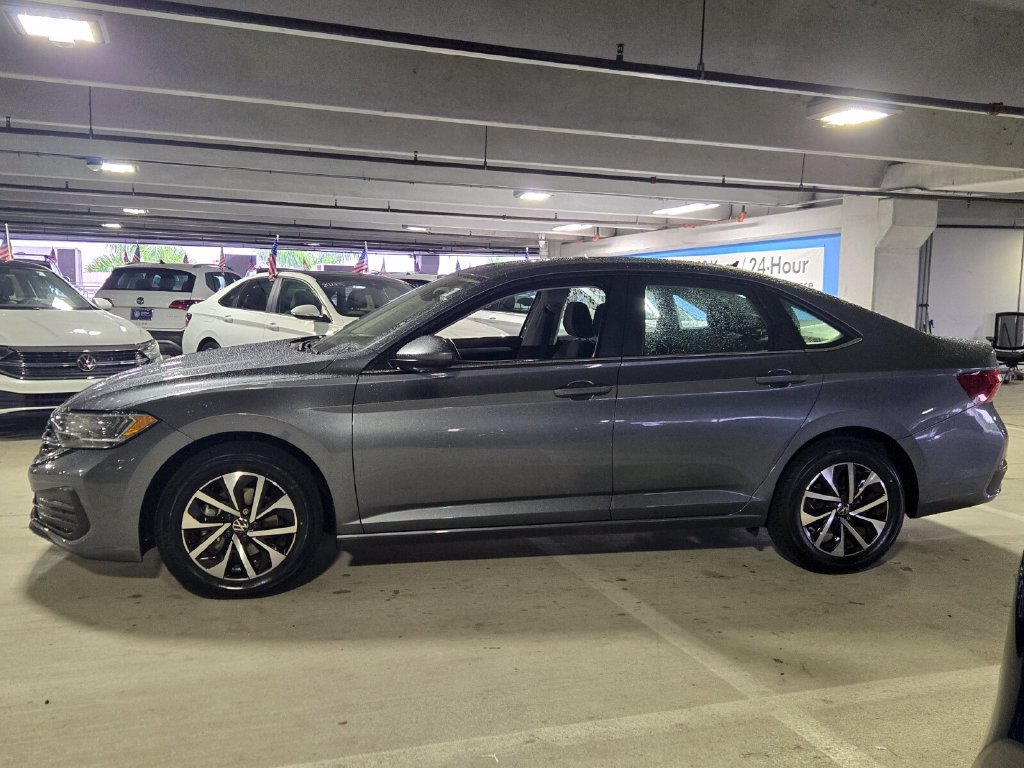 Certified 2024 Volkswagen Jetta S FWD image 3
