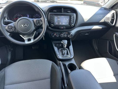Used 2020 Kia Soul LX image 13