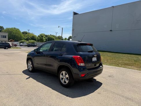 Used 2018 Chevrolet Trax LS AWD/4WD image 5