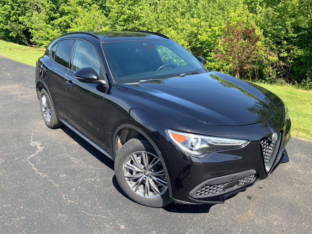 Used 2022 Alfa Romeo Stelvio Sprint RWD image 2