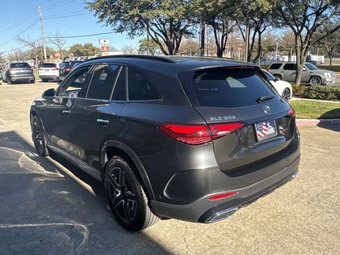 Used 2025 Mercedes-Benz GLC 300 w/ AMG Line image 4