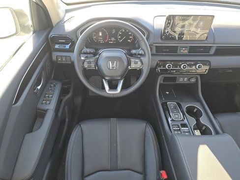 New 2025 Honda Pilot EX-L image 30