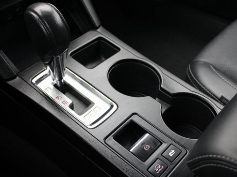 Used 2017 Subaru Outback 2.5i Limited image 22