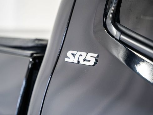 Used 2019 Toyota Tacoma SR5 image 16