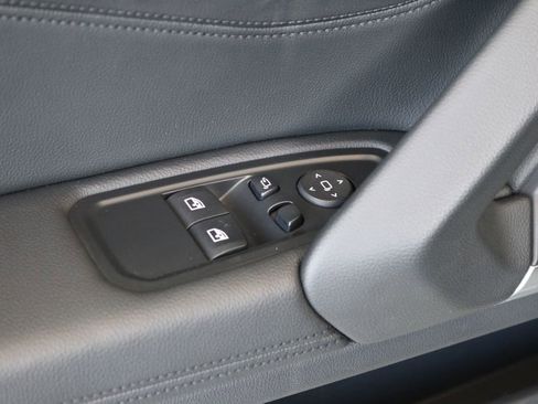 Used 2025 BMW Z4 sDrive30i RWD image 19