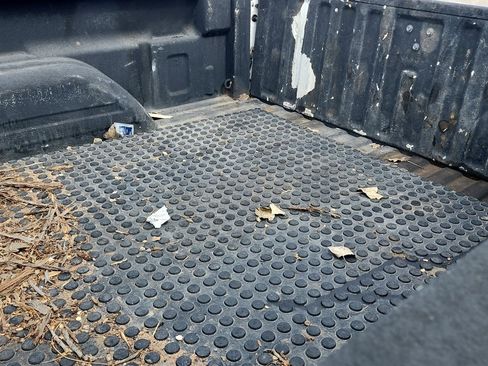 Used 2005 Chevrolet Silverado 2500 LS w/ Heavy-Duty Power Package image 11