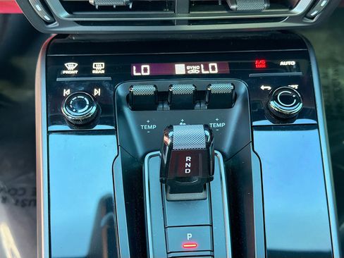 Used 2024 Porsche 911 Carrera 4 image 32