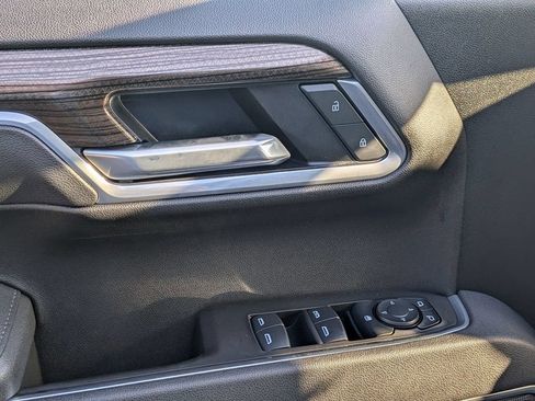 Used 2025 Chevrolet Silverado 1500 LT AWD/4WD image 14