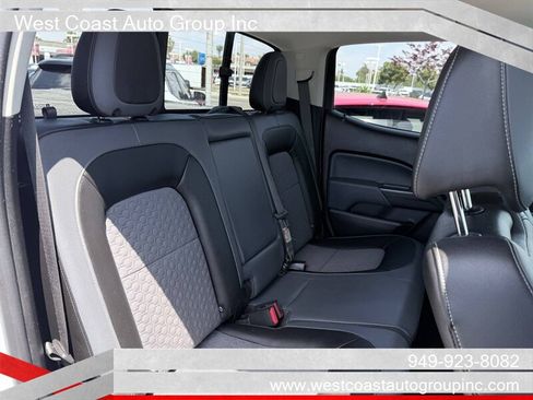 Used 2017 Chevrolet Colorado Z71 AWD/4WD image 10