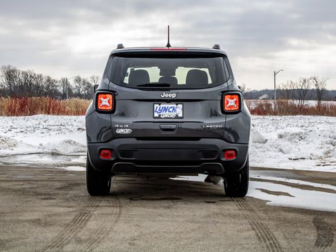 Used 2023 Jeep Renegade Limited image 3