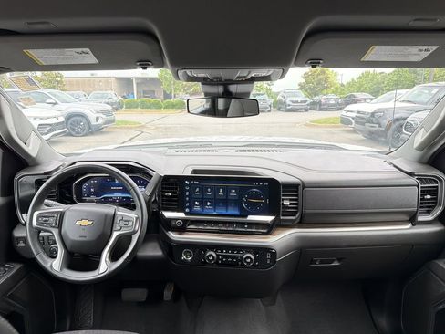 Used 2023 Chevrolet Silverado 1500 LT w/ Protection Package AWD/4WD image 19