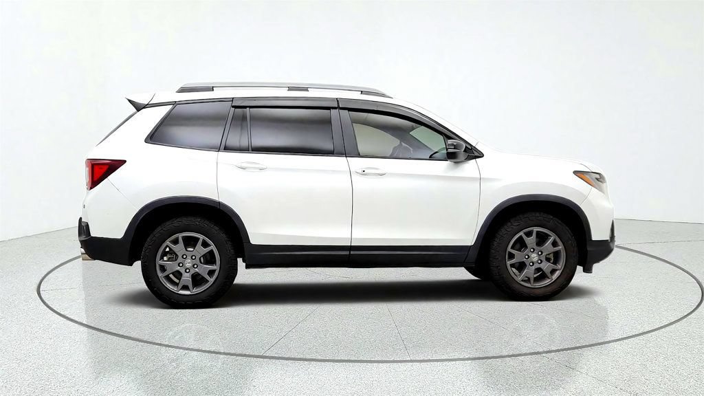 Used 2024 Honda Passport TrailSport image 4