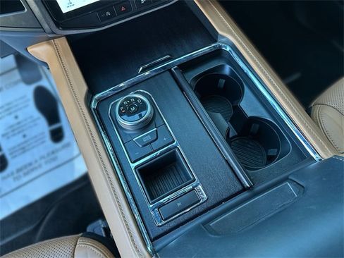 Used 2023 Ford Expedition Platinum image 22