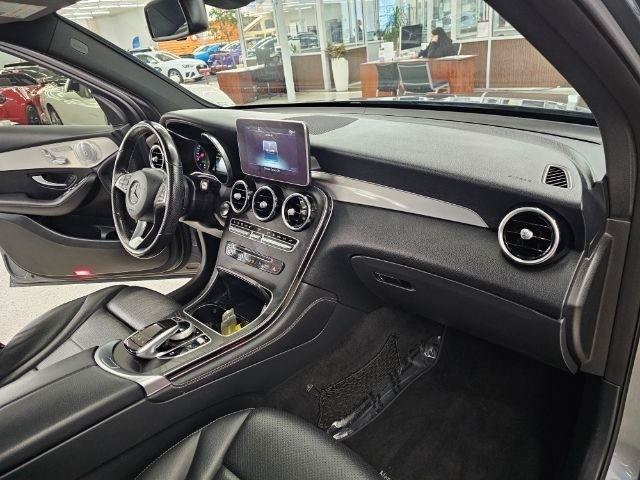 Used 2019 Mercedes-Benz GLC 350e 4MATIC image 8