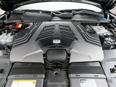 Used 2022 Lamborghini Urus image 8