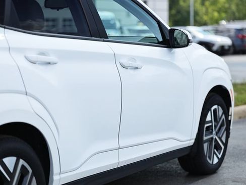 Used 2023 Hyundai Kona SEL FWD image 8