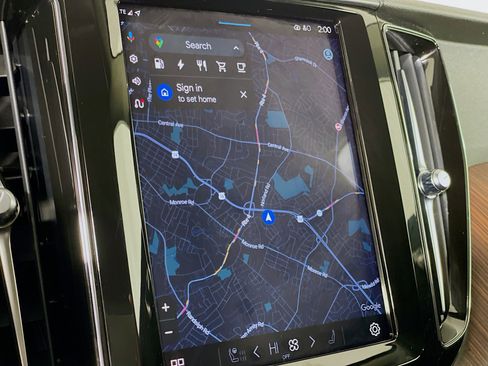 Used 2023 Volvo XC60 T8 Plus image 22