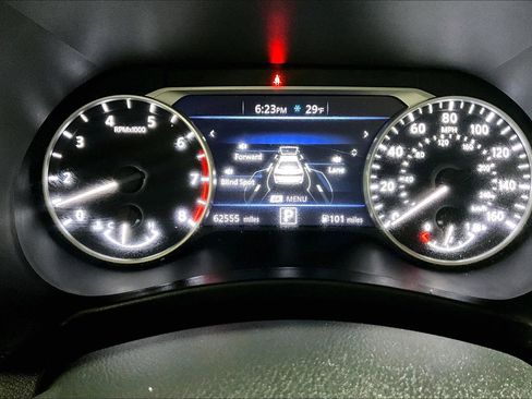 Used 2021 Nissan Sentra SV w/ SV Premium Package image 19