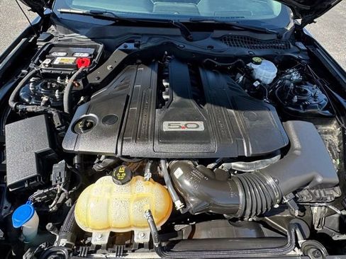 Used 2022 Ford Mustang GT Premium w/ Equipment Group 401A RWD image 2