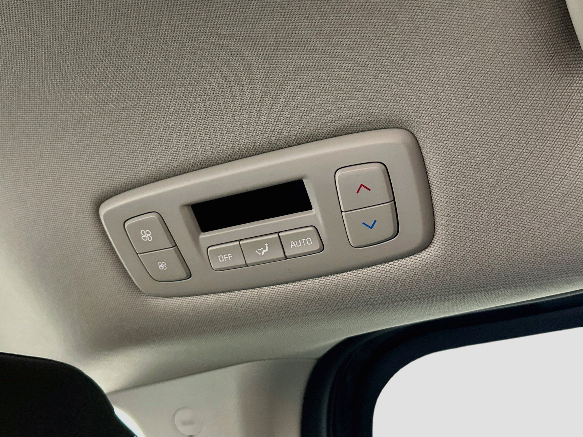 Used 2026 Kia Carnival LXS FWD image 28