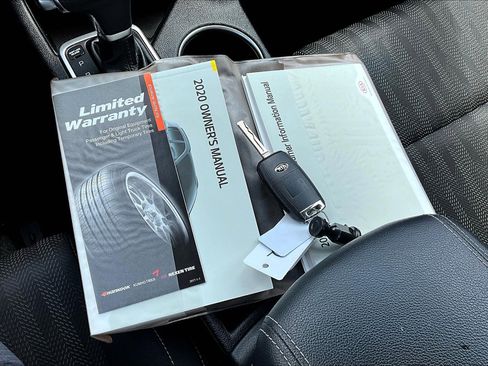 Used 2020 Kia Sportage LX image 11