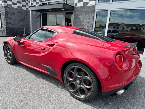 Used 2015 Alfa Romeo 4C Launch Edition w/ Convenience Group RWD image 8