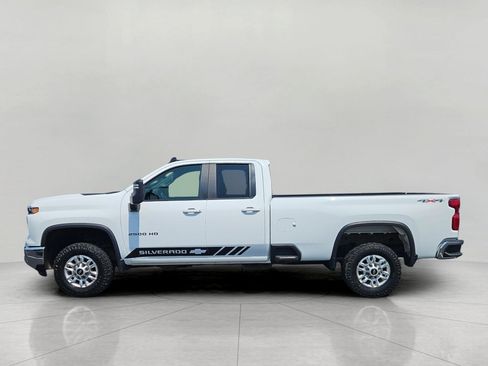 Used 2024 Chevrolet Silverado 2500 LT w/ Convenience Package AWD/4WD image 5