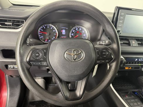 Used 2019 Toyota RAV4 LE w/ All Weather Liner Package AWD/4WD image 20