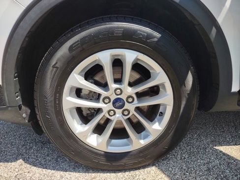 Used 2020 Ford Escape S AWD/4WD image 25