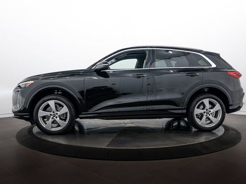 Used 2025 Audi Q5 Premium Plus w/ Premium Plus AWD/4WD image 7