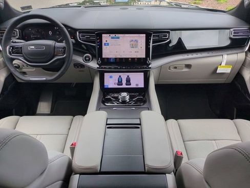 New 2026 Jeep Grand Wagoneer L Summit AWD/4WD image 15