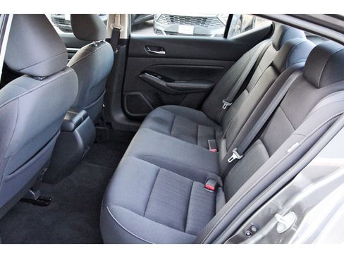 Used 2021 Nissan Altima 2.5 SV FWD image 10