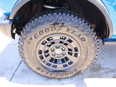 New 2026 Ford Bronco Badlands AWD/4WD image 18