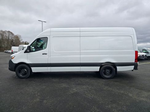 New 2025 Mercedes-Benz Sprinter 2500 image 3