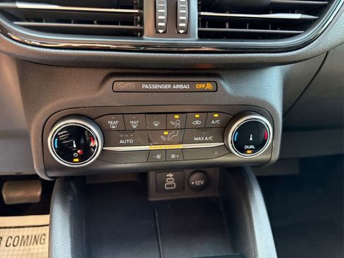 Used 2025 Ford Escape ST-Line image 30