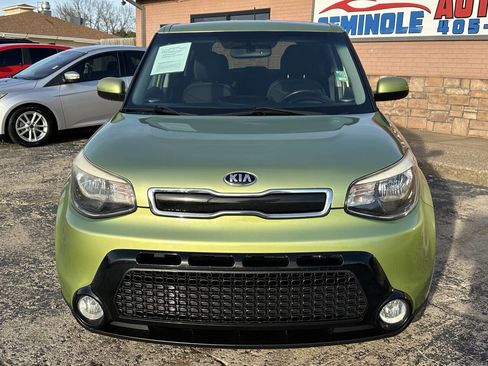 Used 2016 Kia Soul + image 4