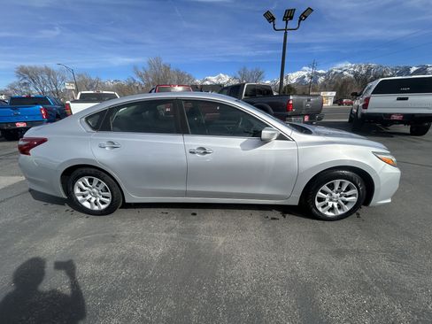 Used 2018 Nissan Altima 2.5 S image 5