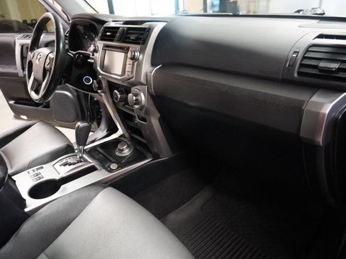 Used 2019 Toyota 4Runner SR5 Premium AWD/4WD image 11