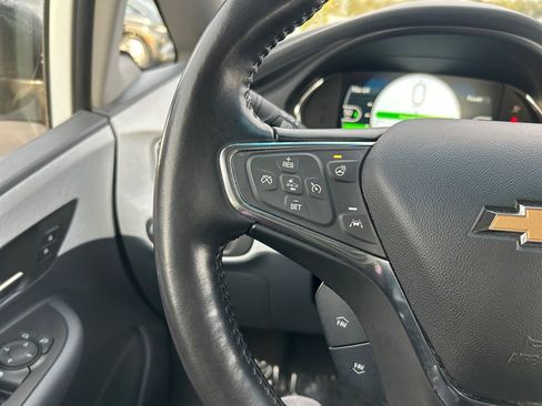 Used 2021 Chevrolet Bolt LT image 17