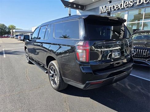 Used 2021 Chevrolet Suburban Z71 w/ Luxury Package image 8