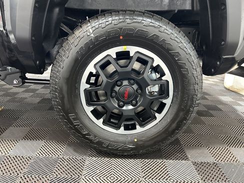 New 2025 Toyota Tacoma TRD Off-Road AWD/4WD image 29