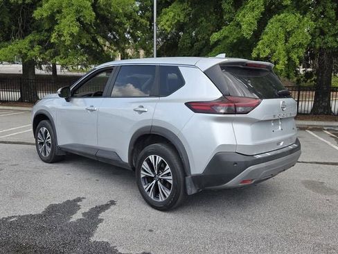 Used 2023 Nissan Rogue SV FWD image 4