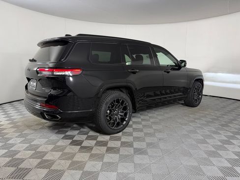Used 2025 Jeep Grand Cherokee L Summit w/ Obsidian Package AWD/4WD image 7