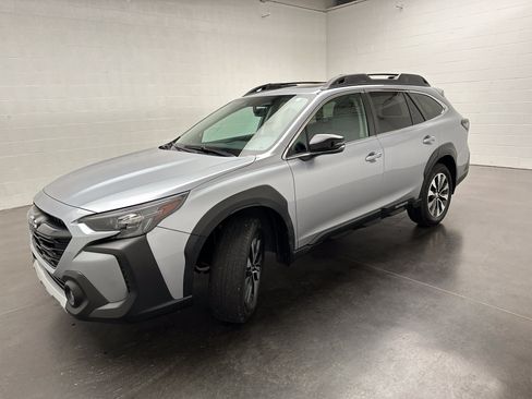 Used 2024 Subaru Outback Limited AWD/4WD image 4