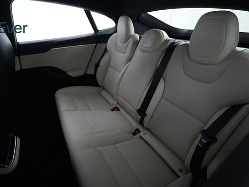 Used 2022 Tesla Model S image 24