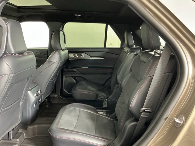 Used 2026 Ford Explorer ST w/ Sun And Sound Package AWD/4WD image 32