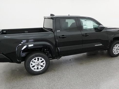Used 2026 Toyota Tacoma SR5 RWD image 13