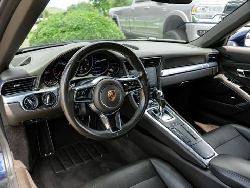 Used 2019 Porsche 911 Carrera RWD image 10