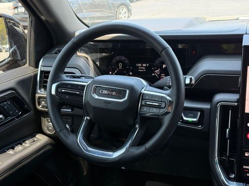 Used 2025 GMC Yukon Elevation AWD/4WD image 15